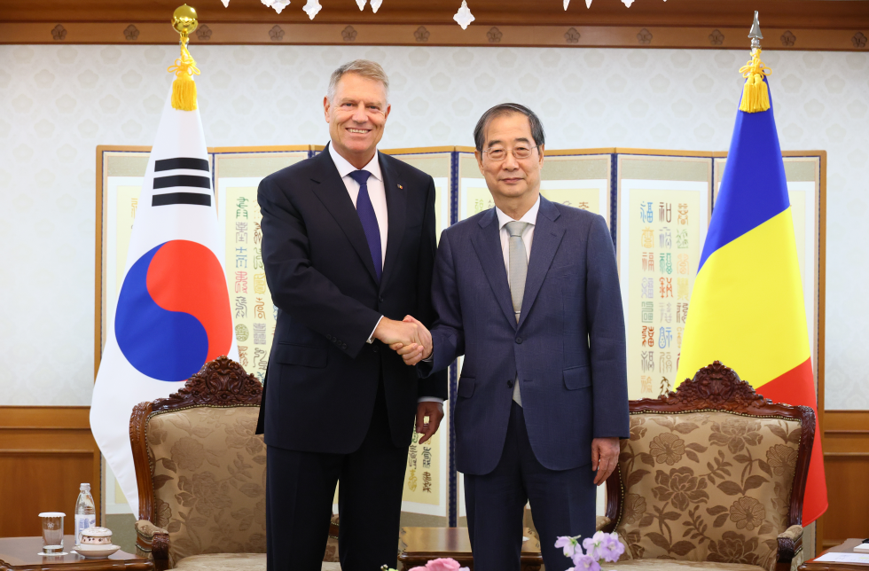 [국무총리비서실 보도자료] 한덕수 국무총리, 루마니아 대통령 면담(4.23)